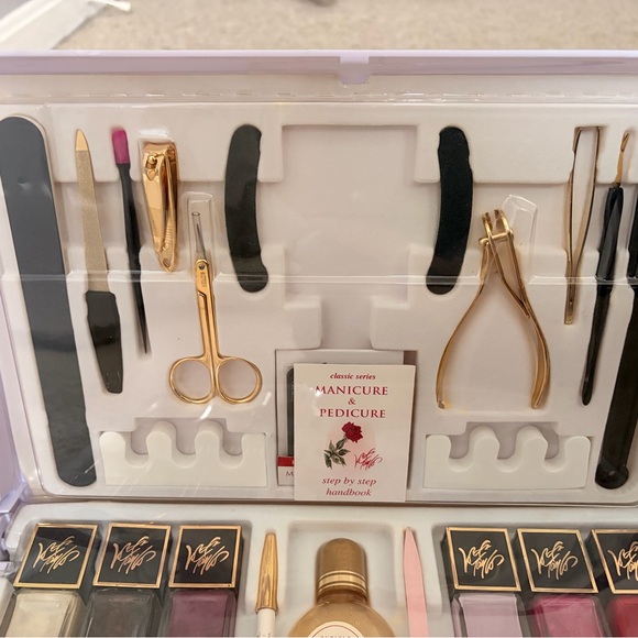 Complete Manicure and Pedicure Set with Lotions - Picture 4 of 6